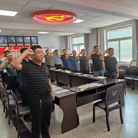 自然资源和规划局各党支部召开“扛旗争先喜迎旅发 奋发有为献礼站庆”主题党日