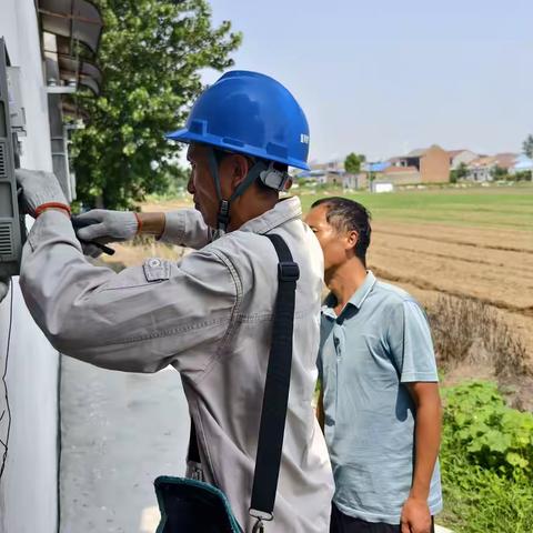 退休不褪色 志愿暖民心——国网睢宁供电公司退休职工志愿服务护航群众安心用电