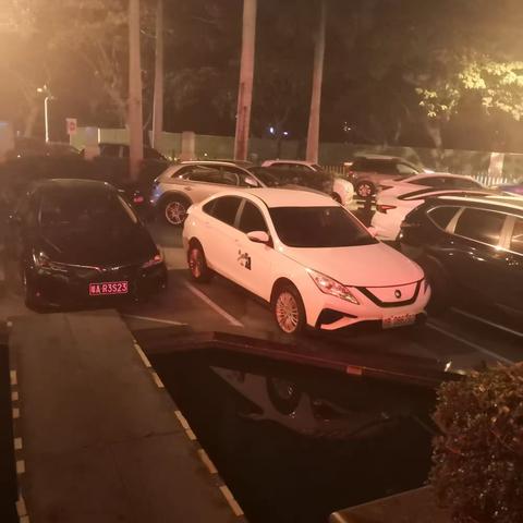 查1507.1508.1510房卫生一切正常，KTV早上6间.晚上2间。其它岗位一切正常。