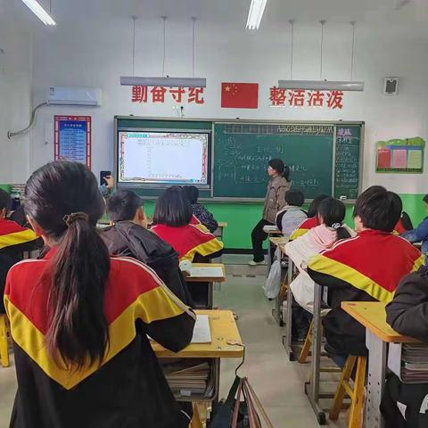 扬帆起航，笃行致远——水德堡小学数学教研活动