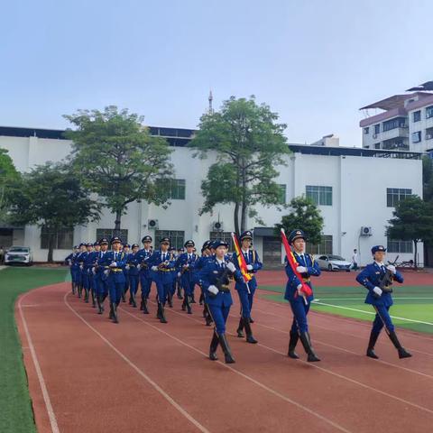 放下包袱 全力以赴——嘉应中学高三级升旗仪式