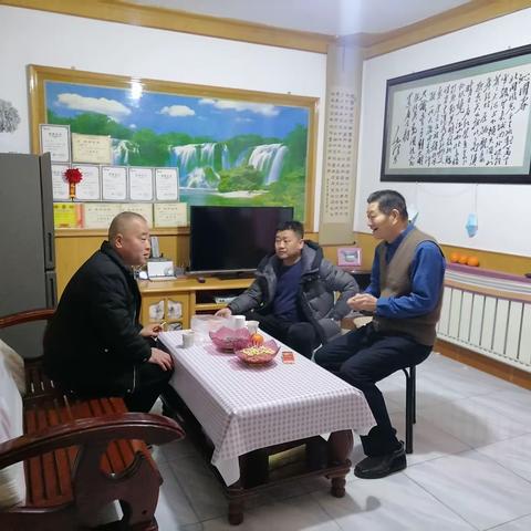 长安区农机管理站慰问老职工