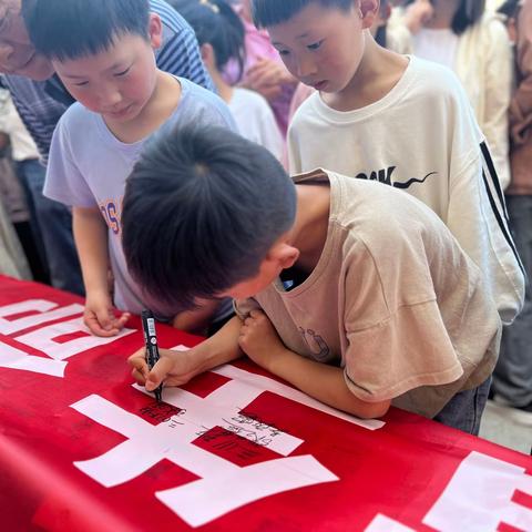 严防溺水，呵护成长——椹涧乡庙张小学防溺水家长会