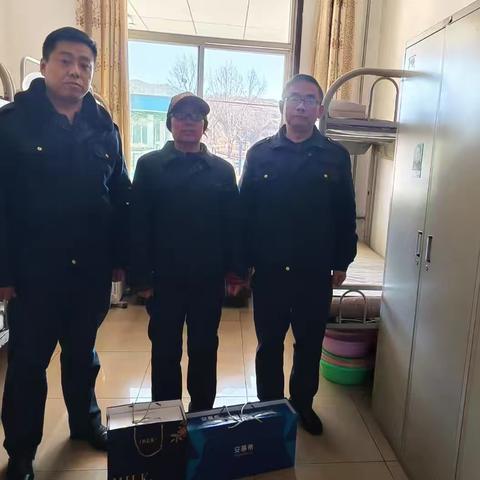 节前走访送祝福 岁末慰问暖人心