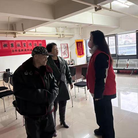 马军寨新苑社区工作者帮助残疾人低保户缴纳城乡居民养老保险工作