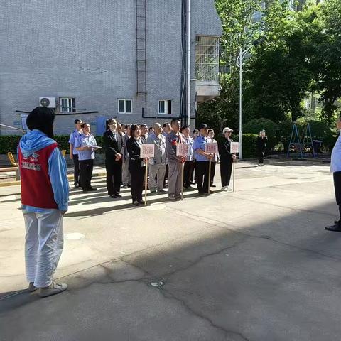消防演练进社区，筑牢家园“防火墙”