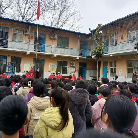 泥沟乡新希望小学安全教育日活动