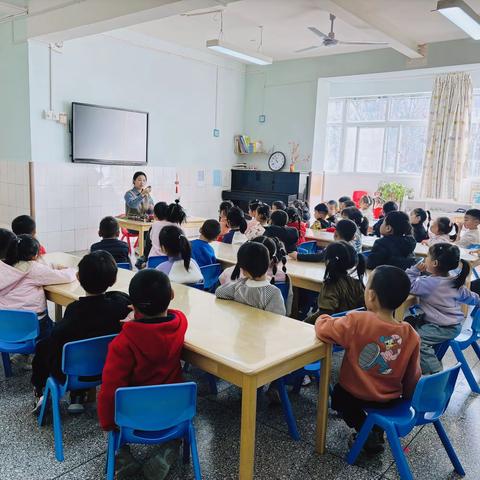 “亲爱的女神，你最好看💐”运城幼专附属幼儿园中三班