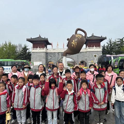 西平县人和大郭小学“小商桥➕漯河城市展览馆”研学旅行