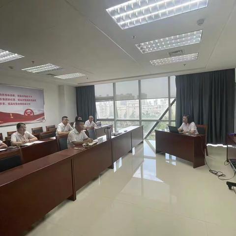兰州新区支行纪检条线组织老党员上党课