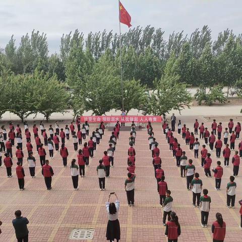 孔镇希望小学防溺水安全知识教育活动