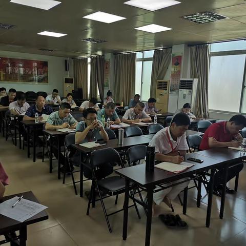 东兴公司开展主题教育读书班暨党支部书记上党课活动