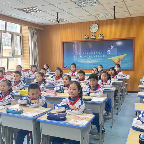 浸润生命之光，共筑教育新篇——牙克石市第四小学开展2024-2025学年度下学期教学研讨周系列活动