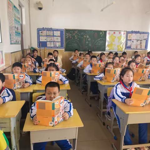 精准督导促提升，深耕细作育新苗——牙克石市教育研修中心莅临牙克石市第四小学开展教学常规督导工作