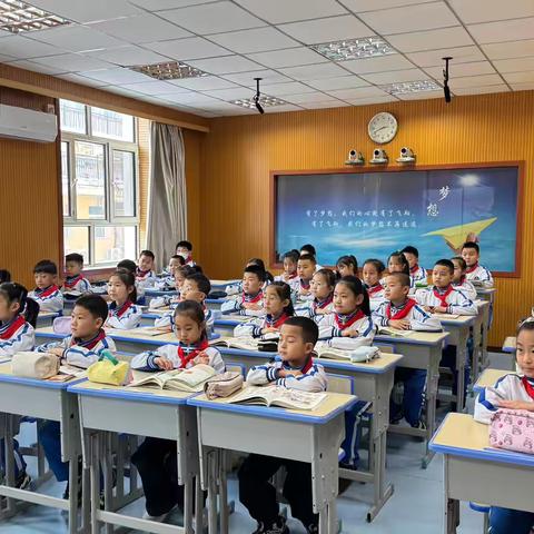 深耕课堂提质效，研思并行促成长——牙克石市第四小学开展基于“教学评一致性”的“两环五步”自主发展的生命课堂教学模式探究校本教研活动纪实