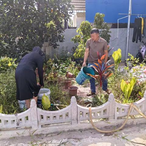 新龙镇龙卧村开展卫生整治工作