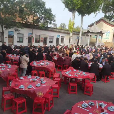 重阳节里的团圆宴——2025年凹里村的敬老情