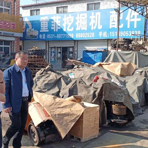 华山街道主要领导带队检查重点市场安全生产工作