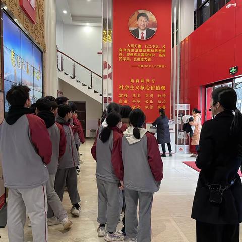 “榜样的力量—争做新时代好少年”开福一中2203班寒假社会实践活动