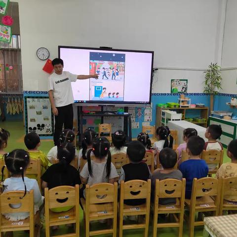 以练筑防，守护成长——那坡县平孟镇中心幼儿园联合平孟镇边境派出所开展2025年秋季防恐防暴应急演练