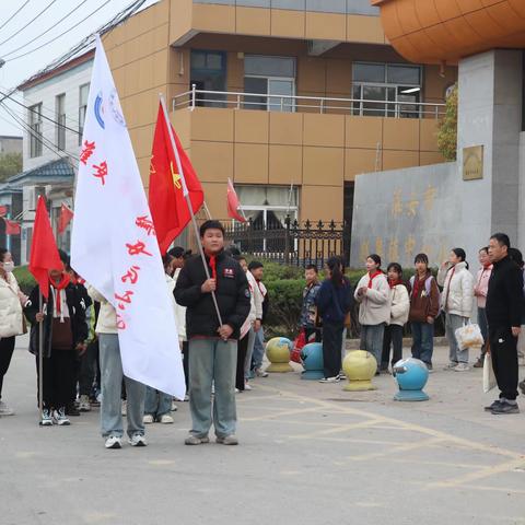 “缅怀革命先烈，传承红色基因”赵集中心小学清明节祭英烈活动