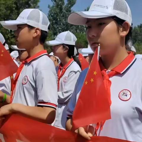 “追寻红色记忆 探索航空奥秘”研学之旅暨六年级“毕业礼”