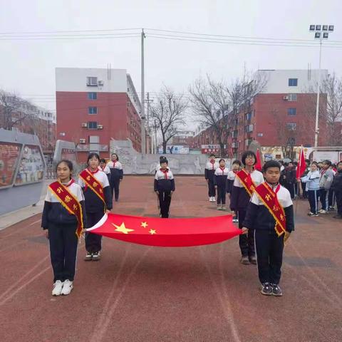 苏家屯区雪松路小学“科学防控近视 共筑光明未来”主题升旗仪式