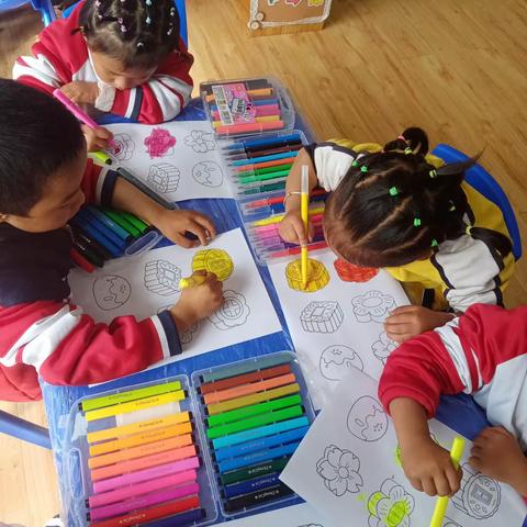 扎木镇双语幼儿园开展了，中秋节，主题活动.中秋月圆知多少”十分钟队会