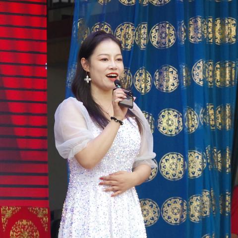 邯郸市东风剧团惠民演出活动走进磁县时村营乡