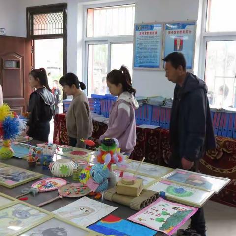 "三抓三促"胡洼村小学艺术节手工作品展活动