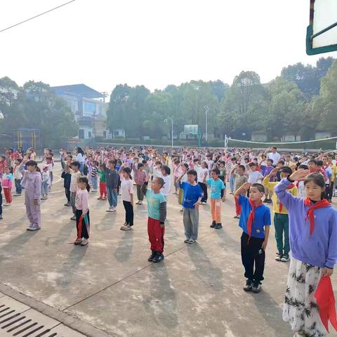 大洞中心小学“红领巾爱祖国，争做新时代好少年”新队员入队仪式