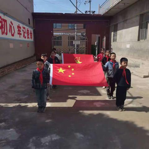 南胡小学“学习二十大  争做好队员”升旗、入队仪式