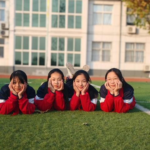 办温暖校园，育朵朵花开——记曲周镇国家电网希望小学“温暖校园摄影展”评比活动