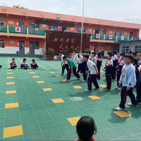 关爱学生幸福成长——城南中心校徐庄小学五年级2班《生命因运动而精彩》活动