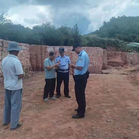 发窝派出所开展辖区安全检查