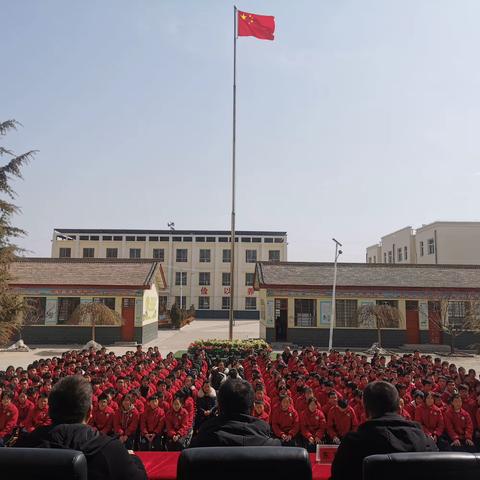 春来征程万里阔  扬帆奋进正当时