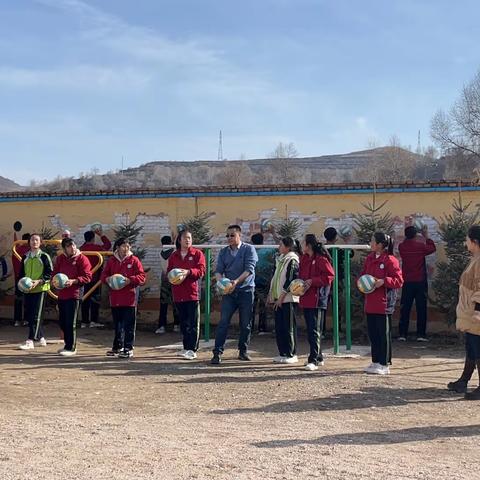 春风和煦暖人心   社团活动展风采