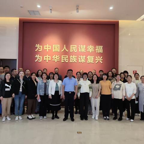 自治区统计局组织党员干部开展“民族团结一家亲 同心共筑中国梦”主题党日活动