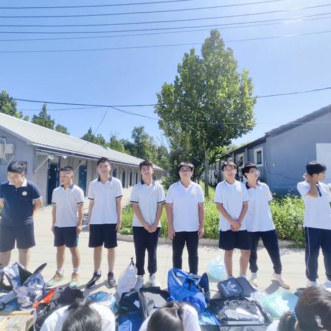 初三1班                                            国防教育综合社会实践纪实