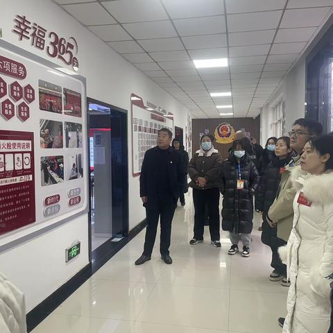 集思广益 共谋发展 |  | 崇皇街道组织开展人大代表政协委员集中视察活动