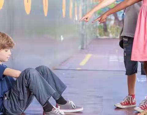 马相伯二（9）班第四期《父母对“霸凌”事件的误区》读书活动