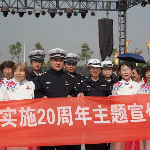 【交警同志进学校，为我们大家说安全】石家庄交警走进石桥村开展美丽乡村行交通安全宣讲活动纪实