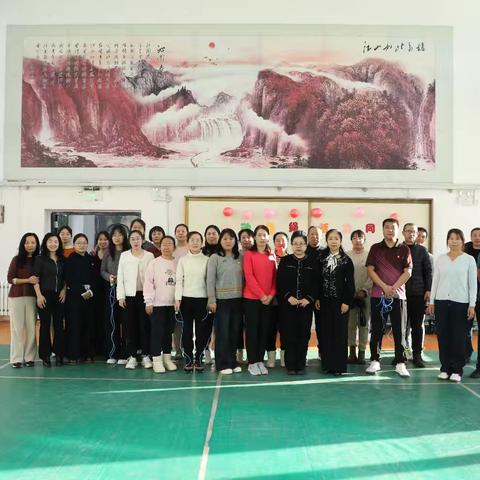 跃动跳绳，活力同行！塔河一中教师跳绳赛燃动大课间