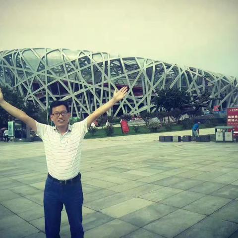 【名班主任风采】单县二中名班主任王振——坚守教育初心，点亮万千星辰