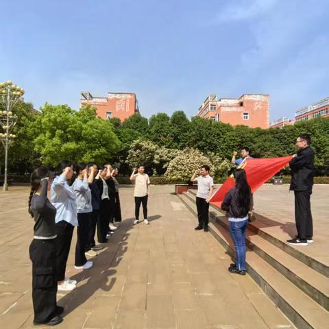 机关第四党支部赴郏县广阔天地大有作为知青纪念馆开展“铭记历史 赓续精神 鼓舞斗志 砥砺前行”四月份主题党日活动