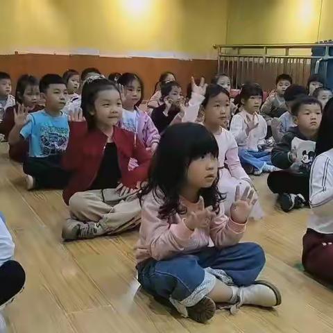 晨曦.奇幻森林幼儿园记录幼儿园快乐生活——学前班三月教学成果！