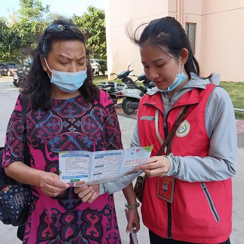 八所镇滨海社区网格员开展网络安全宣传活动