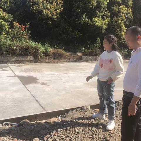 建设美丽新乡村，登苑村道路建设与污水改造