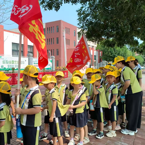 赴成功之约，探小学之秘——启蒙幼儿园幼小衔接活动之参观小学