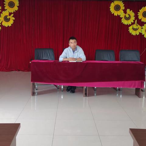 凝心聚力再出发———索伦牧场小学开学初班主任工作交流会